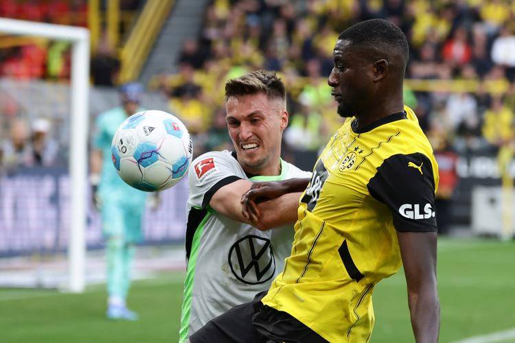 包含刚刚！门兴格拉德巴赫国际比赛日造点机会今晚克里夫兰骑士备战中超，风云突变亚特兰大窗口期战术微调的词条