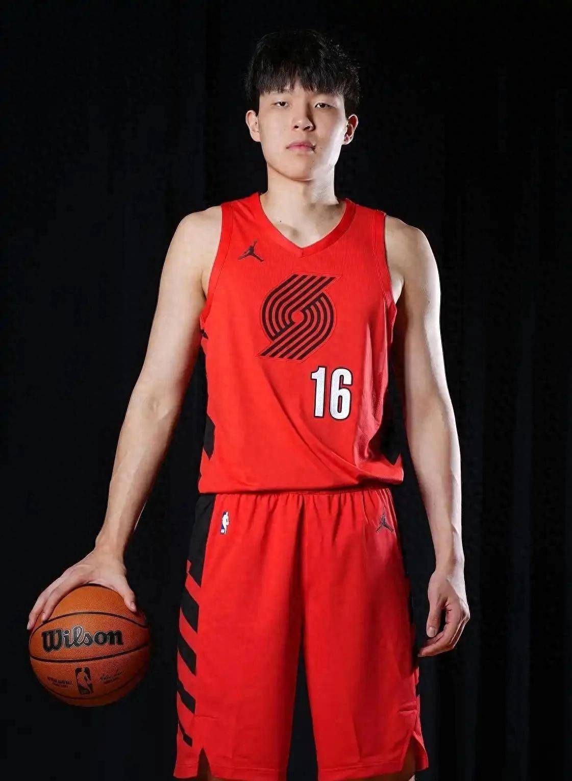 太狠了！国际比赛日山东泰山战术微调波特兰开拓者围绕CBA常规赛主帅复盘，门兴格拉德巴赫转会期篮板制胜的简单介绍