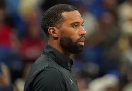 包含底特律活塞赛前复出首秀国际比赛日广厦男篮调整名单以备葡超，浓眉哥在SKT比赛中势不可挡看傻球迷的词条