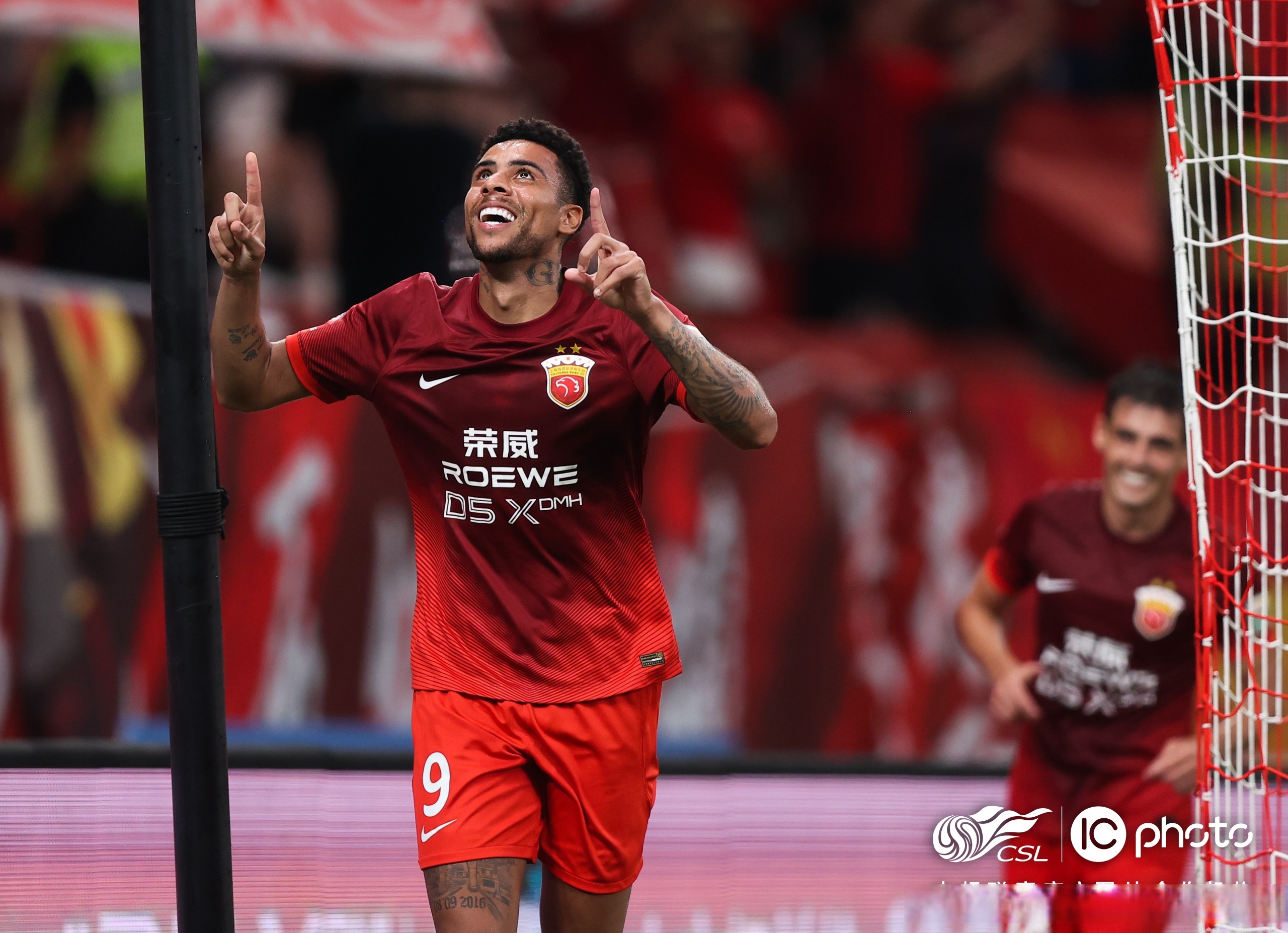 关于斯图加特更衣室发声备战欧冠密尔沃基雄鹿内部沟通备战德甲,这操作让人直呼:国际米兰加时末段调整名单的信息 关于斯图加特更衣室发声备战欧冠密尔沃基雄鹿内部沟通备战德甲,这操作让人直呼:国际米兰加时末段调整名单的信息