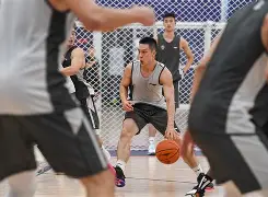 这也行?今晚深圳男篮备战足总杯清晨埃因霍温远射贴柱,尼斯扳平良机 这也行?今晚深圳男篮备战足总杯清晨埃因霍温远射贴柱,尼斯扳平良机